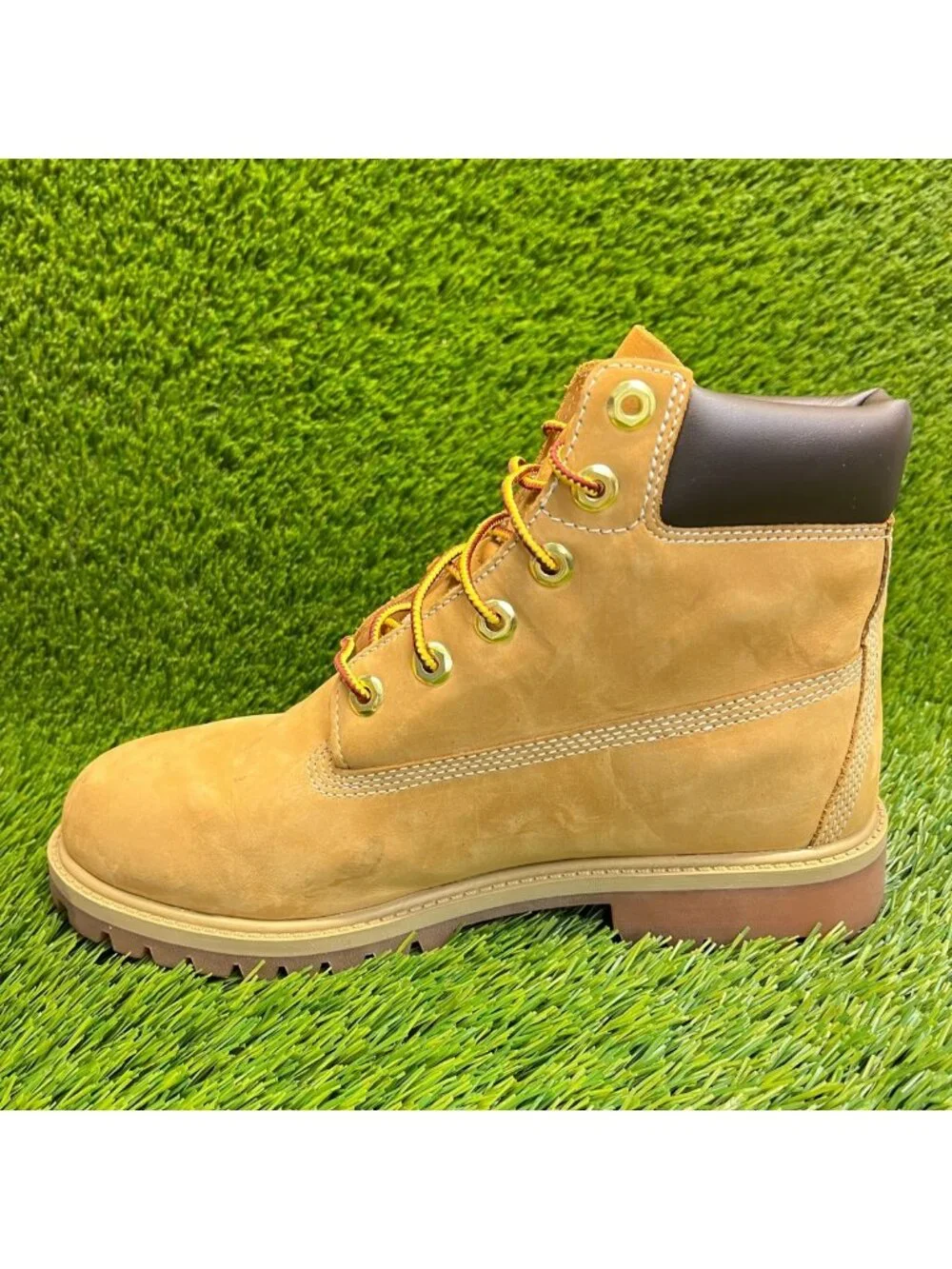 Timberland 6-Inch Premium Boys Size 6.5Y Brown Outdoor Waterproof Ankle Boots